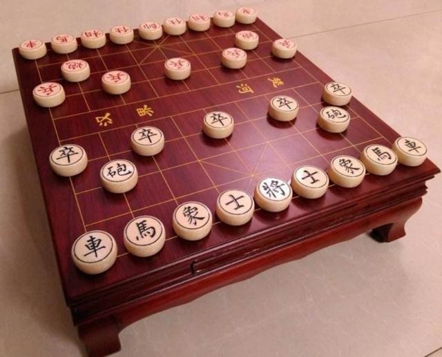 扑克、麻将、军棋和五子棋是哪国人发明的？象棋是不是韩信发明的？-第5张图片-亚星国际官网