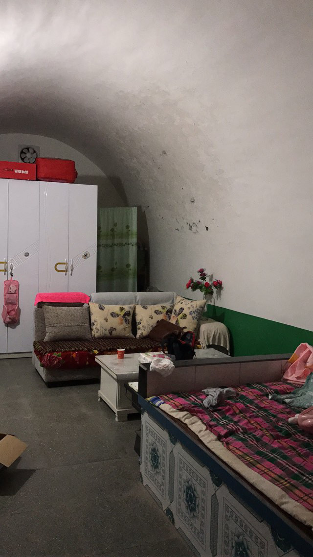 夏日乡间生活手机版:孩子们在乡间的日子（住窑洞喂兔捞鱼摘菜...）这就是我向往的生活-第2张图片-亚星国际官网