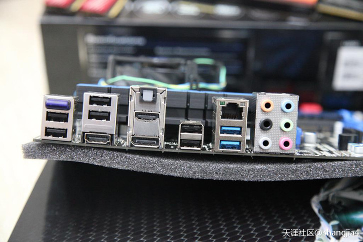 目测这里没几个这么壕<strongalt=