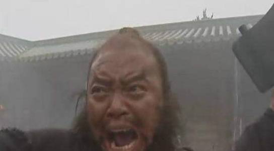 华为手机图标上的字体变大
:上梁山之后，胆子越变越大的好汉，不是李逵，而是无人不知的此人