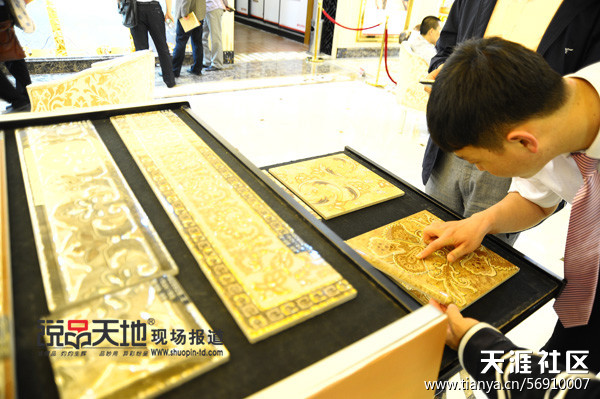 2014年华为中高端手机
:新中源2014高端新品金妆砖、托斯卡纳砖发布现场——产品篇-第9张图片-亚星国际官网