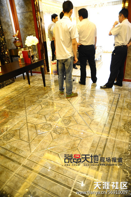 2014年华为中高端手机
:新中源2014高端新品金妆砖、托斯卡纳砖发布现场——产品篇-第23张图片-亚星国际官网