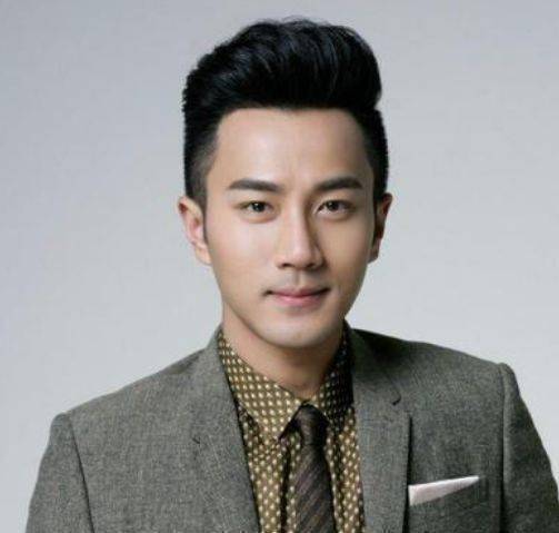 华为手机没有看一看
:扮演霸道总裁的4大男星，看一看，有没有你的男神？