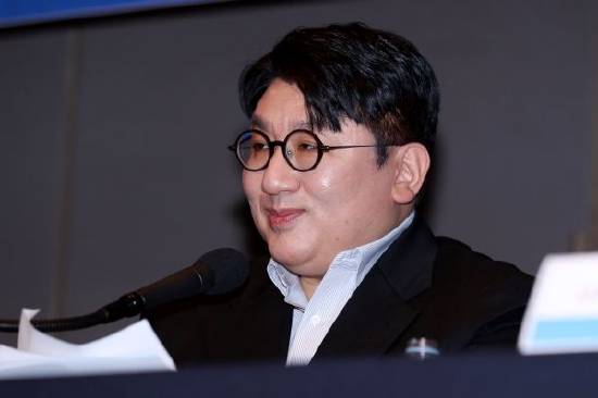 爱奇艺苹果版视频保存在哪:HYBE方时赫就收购SMTOWN失败向艺人及粉丝道歉