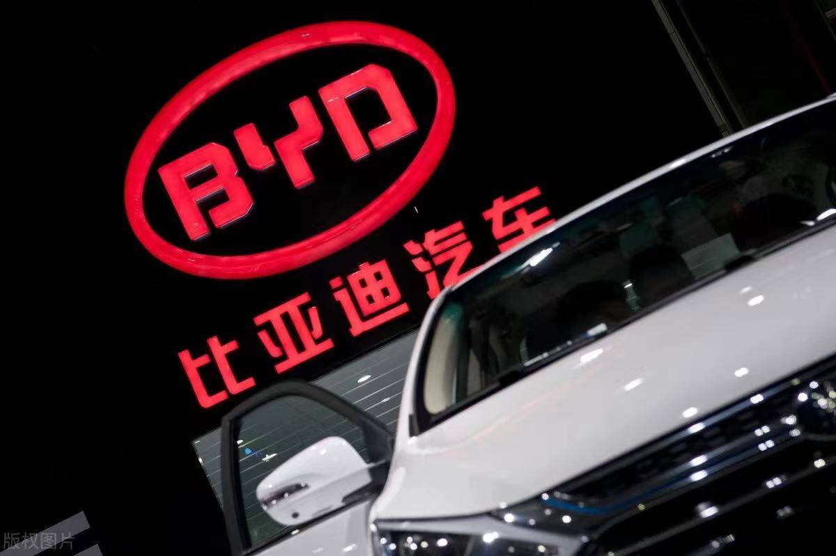 街霸5冠军版苹果
:原创
                比亚迪的秦PLUS DM-i 2023冠军版真的很能打，上市5天累计订单量2万多辆