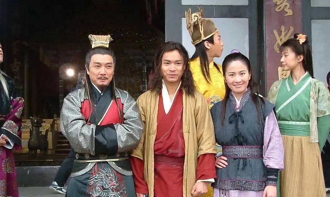 剑与天下苹果版
:曹公公隐退将武侠剧倒退20年｜有谁在看新版雪中神雕-第5张图片-亚星国际官网