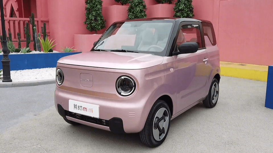 车牛app苹果版:原创
                代步出行好工具，吉利熊猫mini选哪个版本更实用
