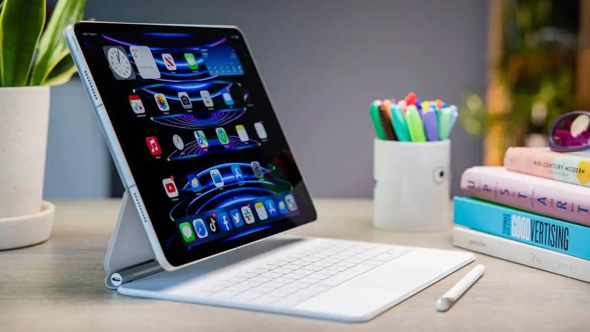 苹果越狱软件ipad版:消息称 iPadOS 17 将引入全新锁屏和息屏显示特性