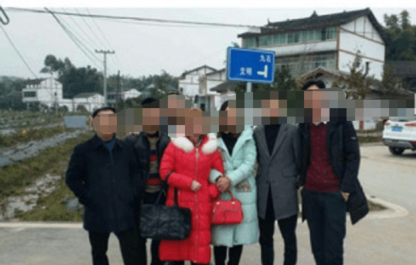 开心餐厅红包版苹果:小姑子过生日，俺上桌吃饭，一顿饭，老公掀了桌