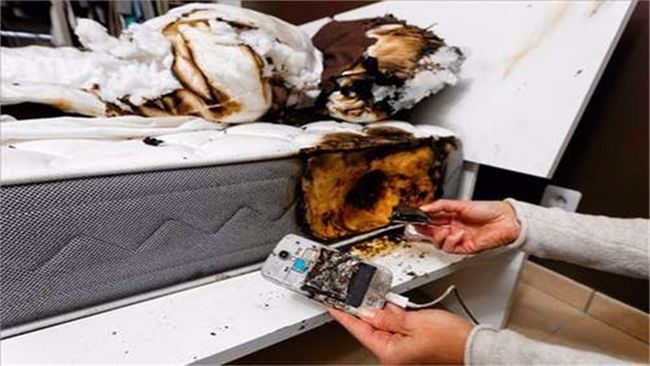 手机充电边玩手机爆炸新闻为什么边充电边玩手机会爆炸-第2张图片-亚星国际官网