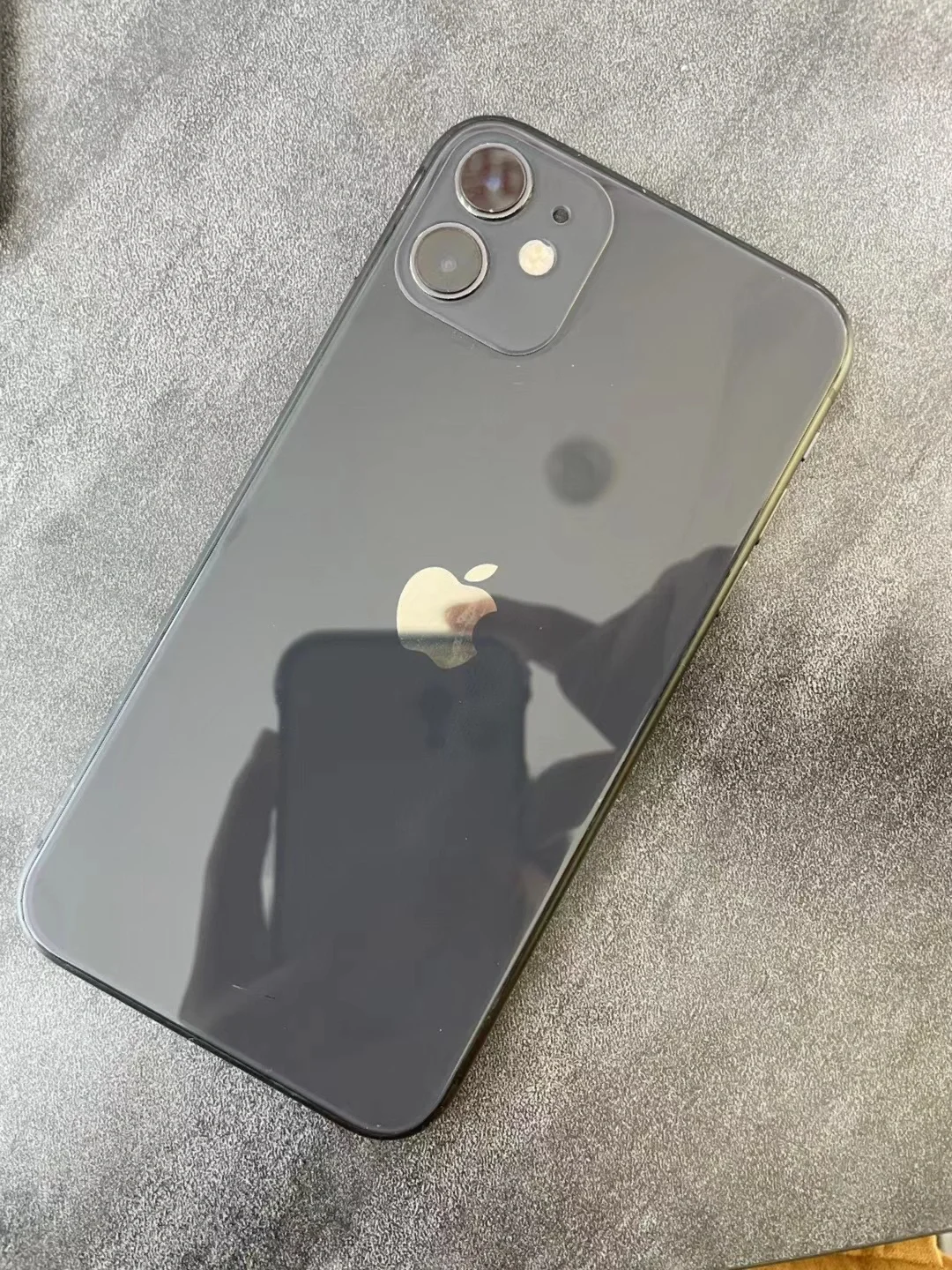 苹果11换后盖版iphone11换后盖教程