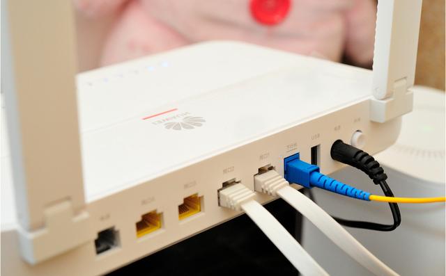 等待PPPOE客户端连接PPPoE客户端使用哪种方式向Server发送PADI报文